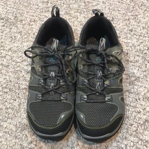 Men’s Chaco hiking sneakers